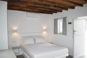 Anatoli - Traditional little house!!!